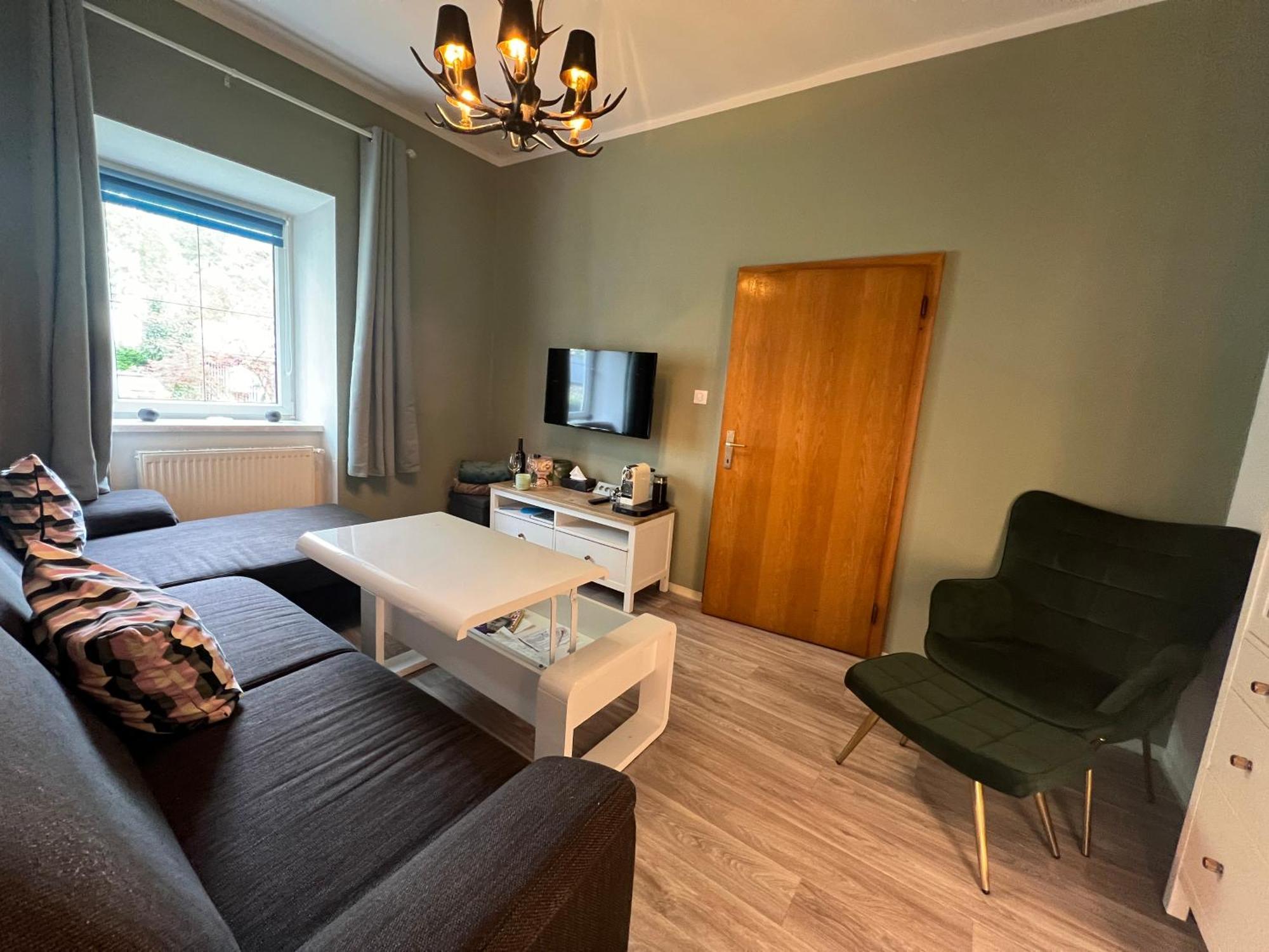 באד אאוסי Ausseerland Apartments - Relax, Ski, Hike And Bike, Garden, Parking, Bbq, Near Hallstatt, Loser, Tauplitz And Krippenstein, Free Wi-Fi And Netflix מראה חיצוני תמונה